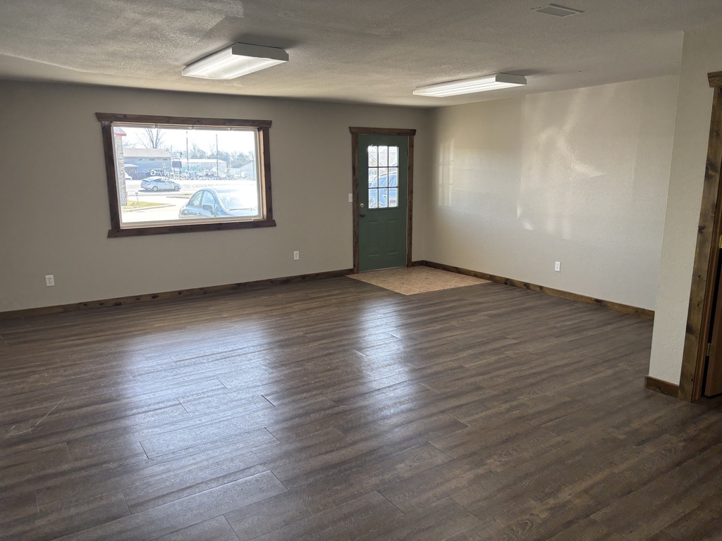 3353 S. Springfield Ave.